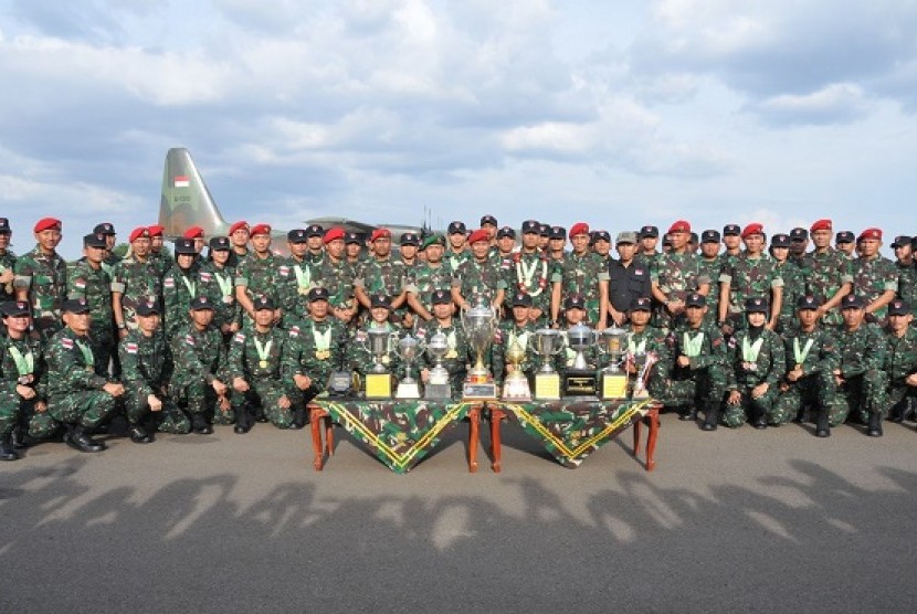 Kontingen TNI Angkatan Darat (AD) yang mengikuti lomba antar-AD Negara-negara ASEAN atau The ASEAN Armies Rifle Meet (AARM) tiba di Jakarta, Jumat (24/11)