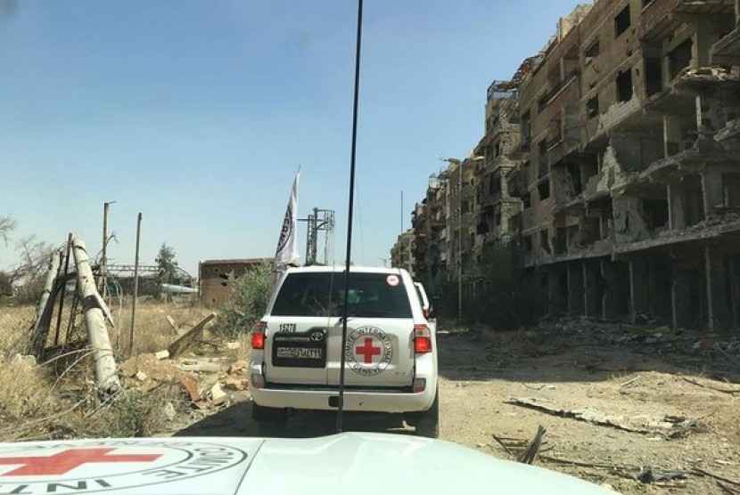 Konvoi bantuan PBB, Palang Merah dan Bulan Sabit Merah Arab Suriah tiba di Daraya, Suriah, pertama kali sejak 2012.
