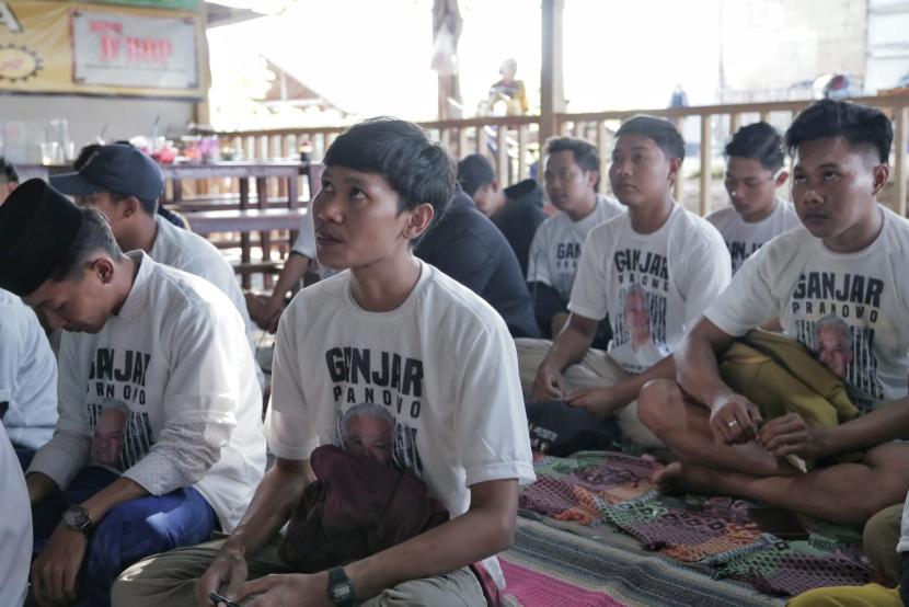 Kopdar para sopir angkot Semang di Burjo Semarang Vol 2, Kelurahan Bendan Duwur, Kecamatan Gajahmungkur, Kota Semarang, Jateng. 