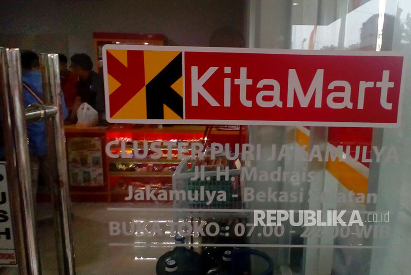 Koperasi Syariah 212  meluncurkan minimarket bernama ‘Kita Mart’ di daerah Jati Asih, Bekasi, Jawa Barat, Rabu (29/3).