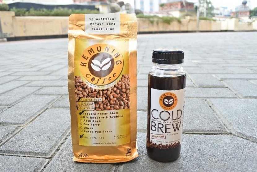 Kopi dari merk Kemuning Coffee menggunakan biji dari Pagaralam, Sumatra Selatan.