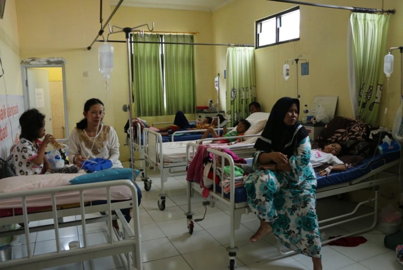 ilustrasi. Korban keracunan keong sawah dirawat di Puskesmas Bogor Utara. Hingga Ahad (27/5) pagi jumlah korban mencapai 89 orang. 