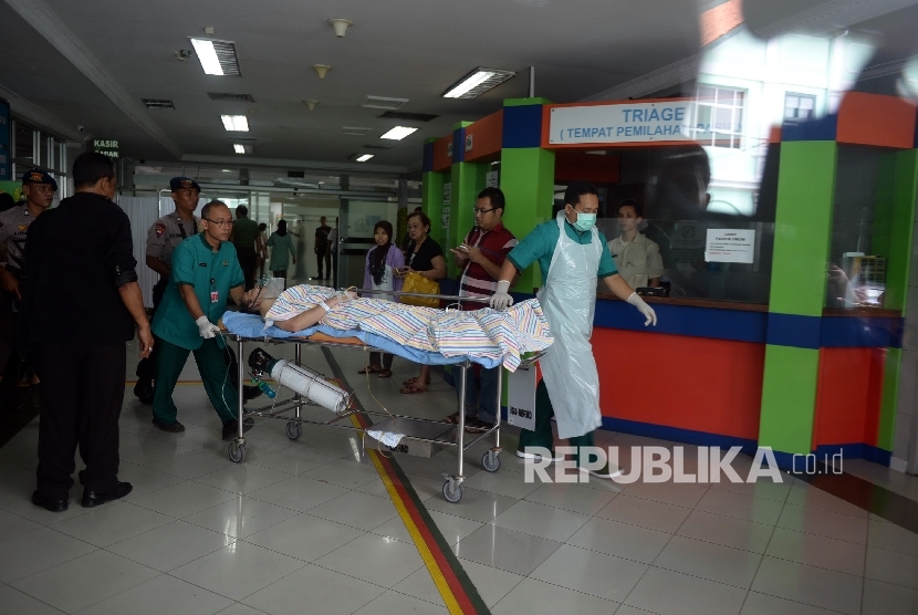  Korban ledakan Sarinah berada di RSPAD Gatot Subroto, Jakarta Pusat, Kamis (14/1).  (Republika/Wihdan)