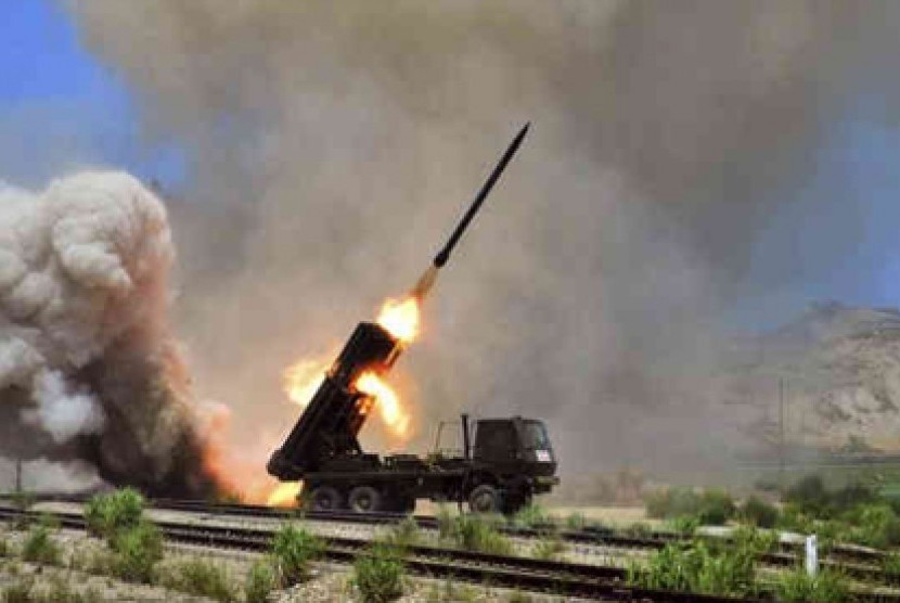 Korea Utara saat melakukan uji coba peluncuran roket dari tempat yang dirahasiakan (foto: dok).