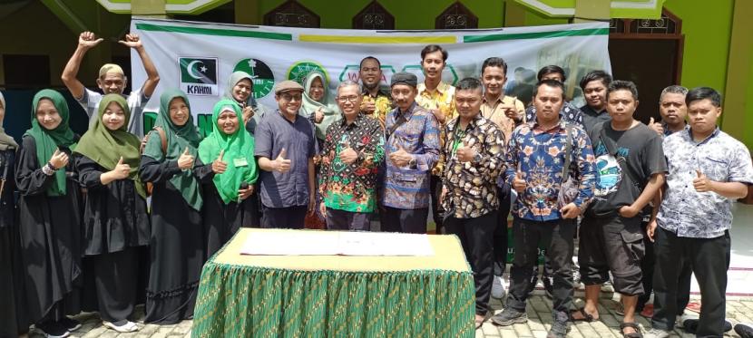 Korps Alumni Himpunan Mahasiswa Islam (KAHMI) Boyolali meneken kerja sama dengan  Pondok Pesantren Wakaf Agro Lemah Ireng (WALI) Boyolali, Sabtu (24/12/2022).