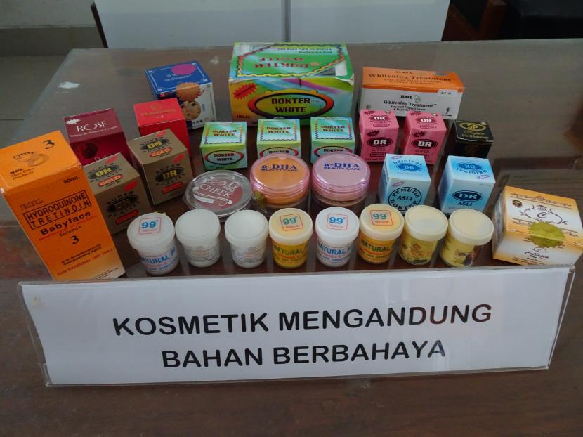 Kosmetik ilegal (ilustrasi). Produk kosmetik ilegal berbahan baku kimia yang disita dari kawasan pergudangan di Jakarta Utara memiliki efek samping yang berbahaya bagi kesehatan pengguna.