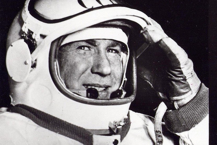 Kosmonaut Rusia Alexei Leonov, manusia pertama yang melihat Bumi dari luar angkasa