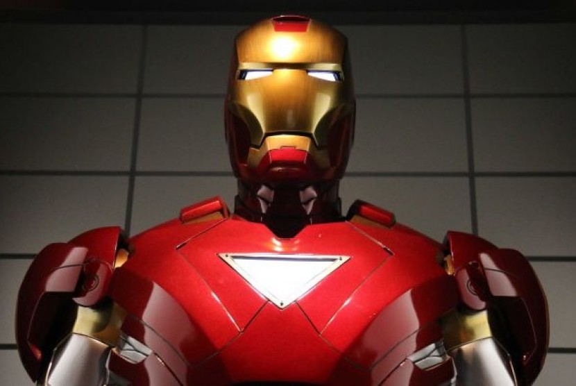 Kostum Iron Man dari film The Avengers (2012).