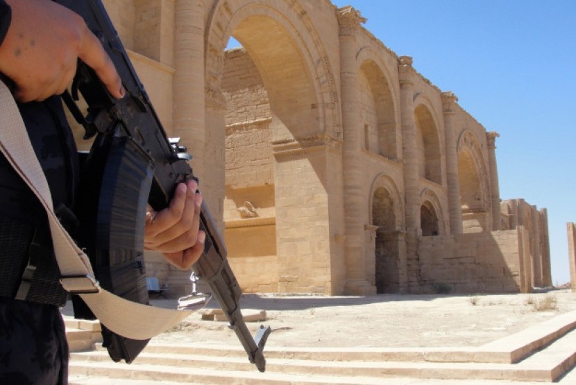 Kota kuno Hatra yang dihancurkan militan ISIS.