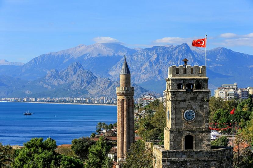 Kota pantai Antalya di Turki Selatan.