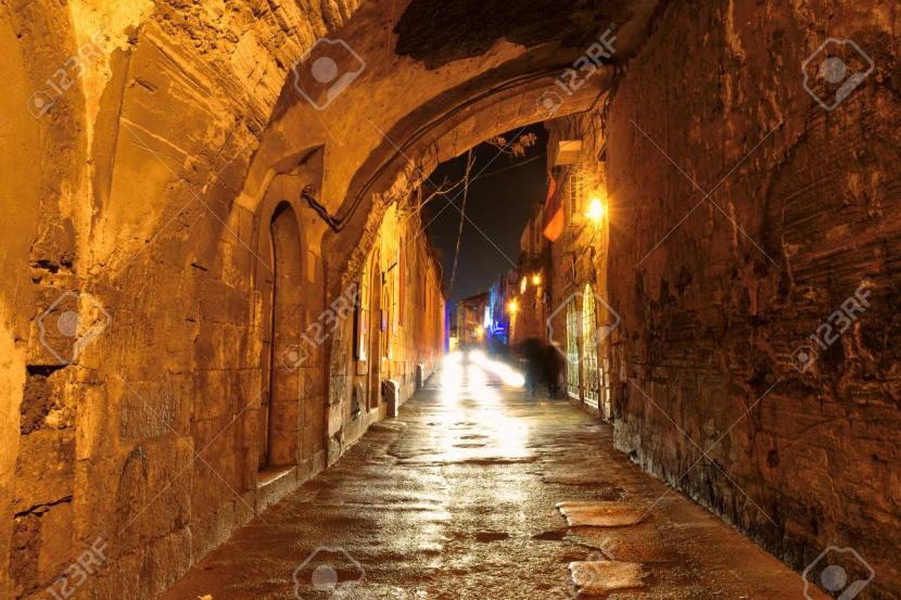 Kota tua Jerusalem di waktu malam