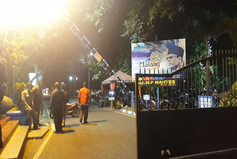 KPK menggeledah Pendopo Malang Kabupaten Malang, Senin (8/10) malam