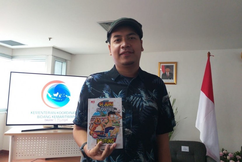 Kreator karakter komik Si Juki, Faza Meonk, usai peluncuran Si Juki seri Jalan-jalan Nusantara di Gedung Kemenko Bidang Kemaritiman Jakarta, Jumat (21/6).