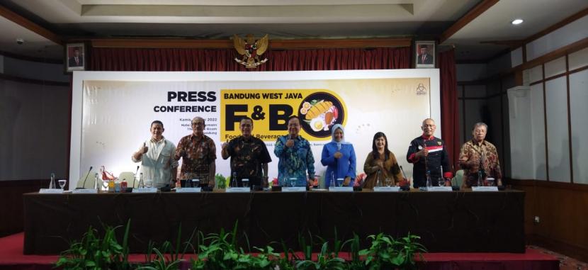 Krista Exhibition (PT Kristamedia Pratama) menggelar konferensi pers pergelaran Bandung West Java Food & Beverage Expo 2022 di Hotel Savoy Homann, Kota Bandung, Kamis (16/6/2022). 