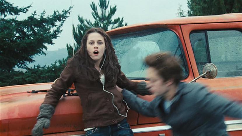 Kristen Stewart sebagai Bella Swan di film Twilight. Ada beberapa akting karakter film yang mendapat kebencian berlebihan dari penonton, salah satunya Bella Swan.