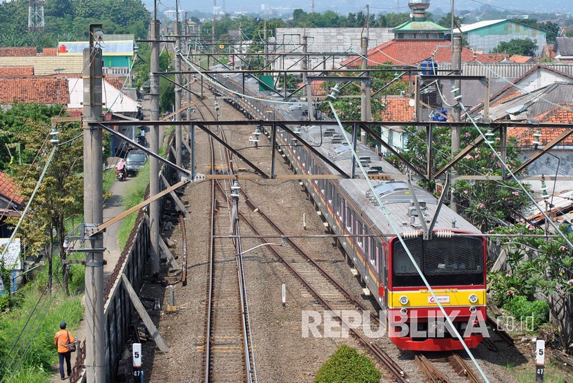 KRL Commuter Line relasi Jakarta. (Ilustrasi)