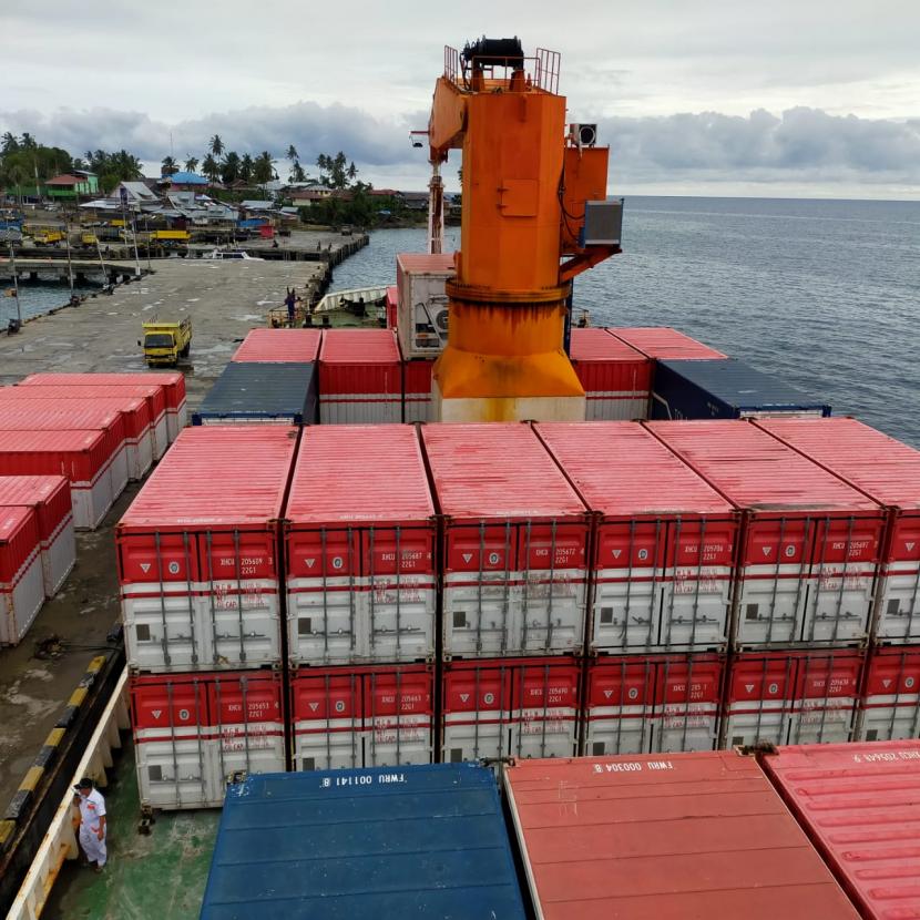 KSOP Gunungsitoli tengah melakukan optimalisasi muatan Tol Laut. 