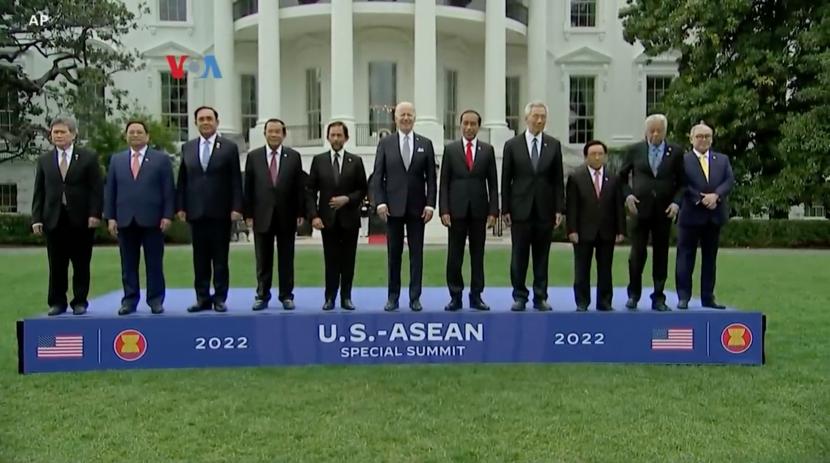 KTT AS-ASEAN. Negara-negara Asia Tenggara harus memutuskan apakah akan melanjutkan rencana perdamaian lima poin yang sejauh ini gagal untuk Myanmar atau memutuskan langkah selanjutnya sebelum para pemimpin mereka bertemu pada November.