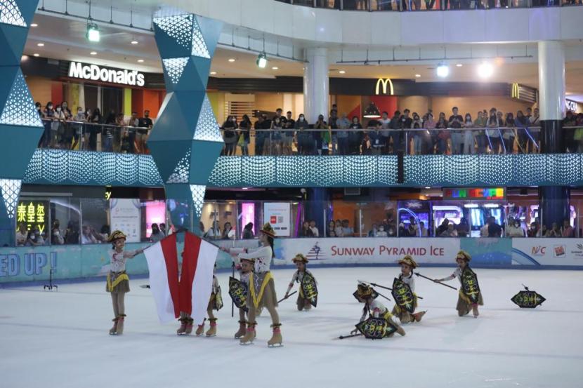 , KUALA LUMPUR -- Perwakilan Indonesia sukses membawa pulang lebih dari 100 medali dalam ajang Ice Skating Institute Asia (ISIAsia) Championship yang berlangsung pada 22-25 Juni 2023.