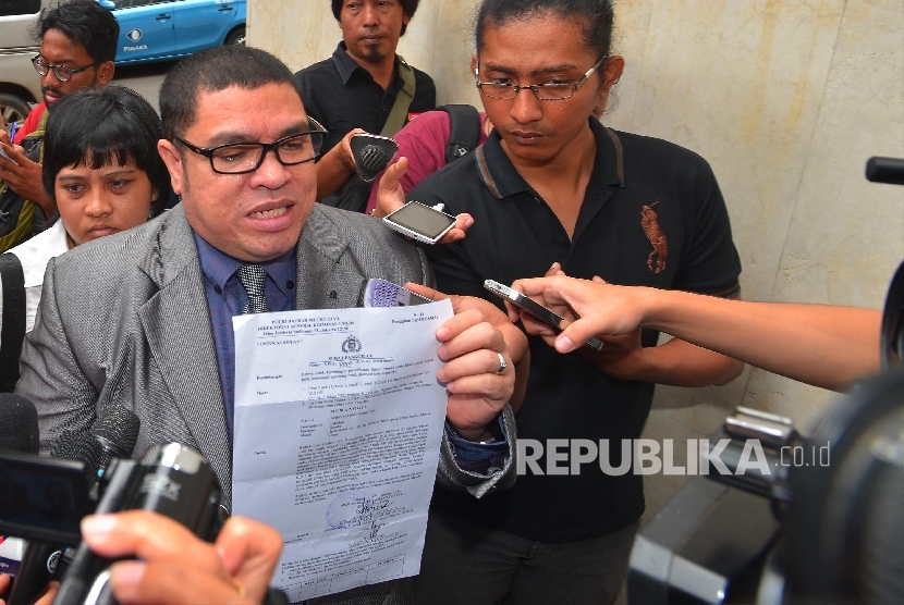 Kuasa hukum dari Abdul Aziz alias Daeng Aziz, Razman Nasution mendatangi Mapolda Metro Jaya, Jakarta, Rabu (24/2).