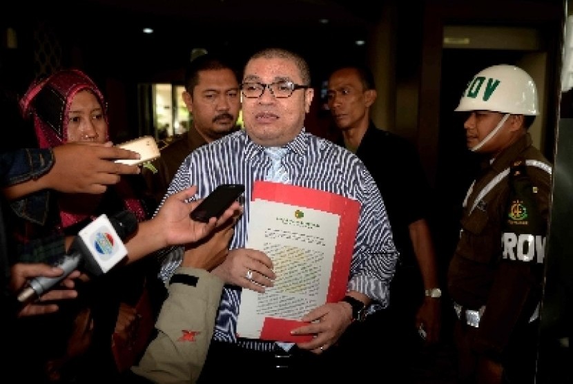 Kuasa hukum Komjen Budi Gunawan, Rasman Arif Nasution melaporkan pimpinan KPK ke Kejaksaan Agung di Jakarta, Rabu (21/1).