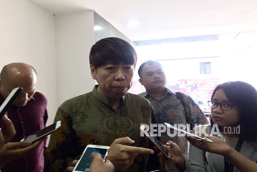 Kuasa hukum panitia Forum Untukmu Indonesia (FUI), Henry Adiguna, mendatangi Ditreskrimum Polda Metro Jaya untuk menanyakan perkembangan kasus sembako maut, sekaligus membawa barang bukti baru, Kamis (24/5). 