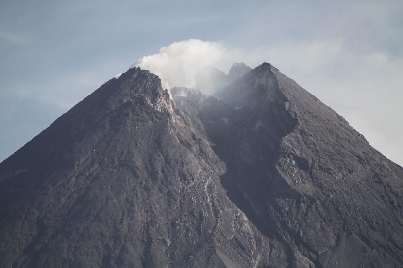 Gunung Merapi (ilustrasi)