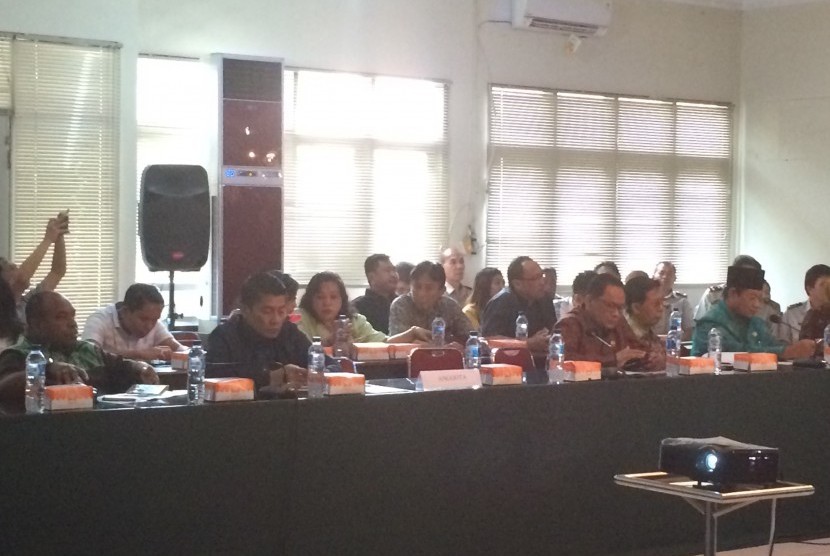 Kubjungan kerja DPD RI ke Sulawesi Utara membahas mengenai reforma agraria, Selasa (17/10).