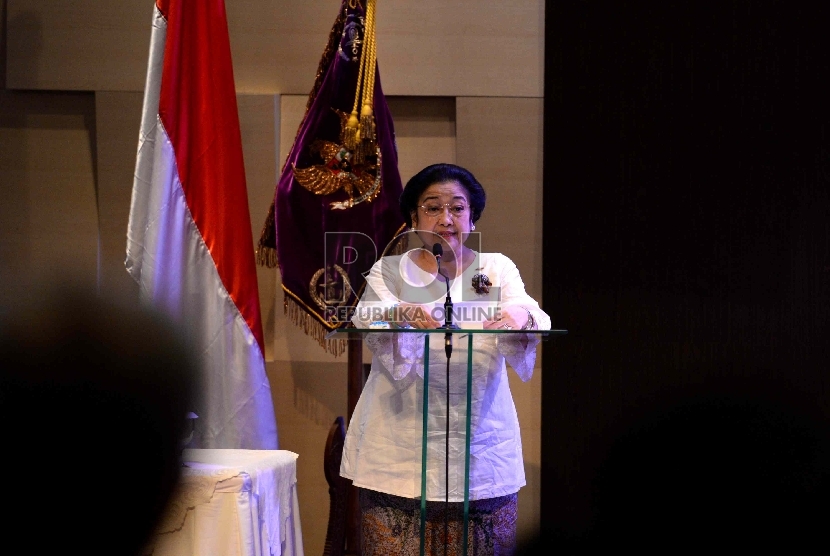 Presiden RI ke-5 Megawati Soekarnoputri memberikan kuliah umum di Lembaga Ketahanan Nasional (Lemhanas), Jakarta, Kamis (28/5). (Republika/ Wihdan)
