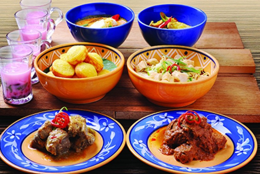Kuliner Sumatra yang kaya citarasa menjadi menu andalan Bogor Cafe Hotel Borobudur Jakarta September ini.