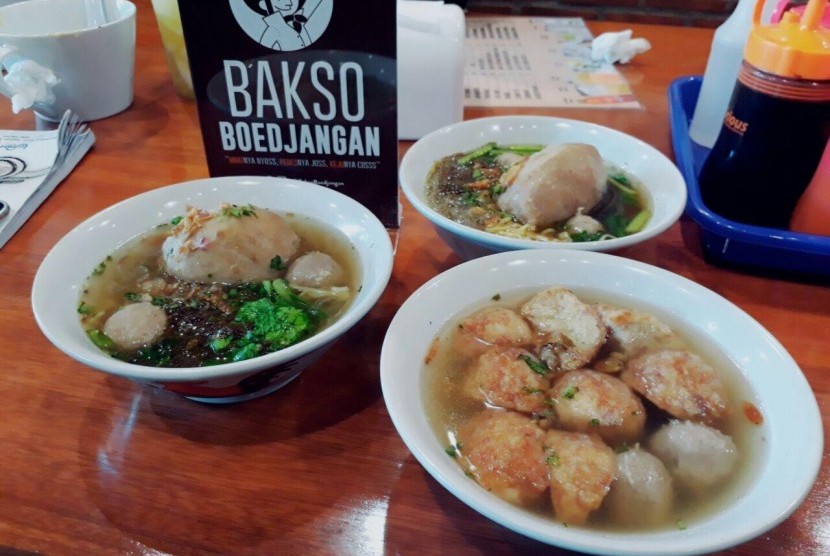 Kuliner yang berasal dari Bandung, Bakso Boedjangan mencoba memasuki dunia persaingan makanan di Kota Malang.