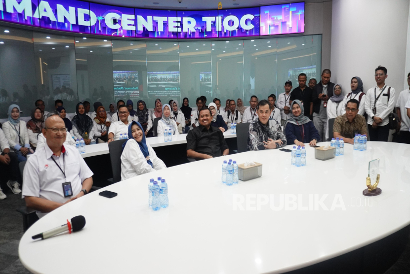 Kunjungan Bupati Sumedang, Dr. H. Dony Ahmad Munir, S.T., M.M. bersama 38 Aparatur Sipil Negara (ASN) Berprestasi ke Telkom Indonesia Jakarta.