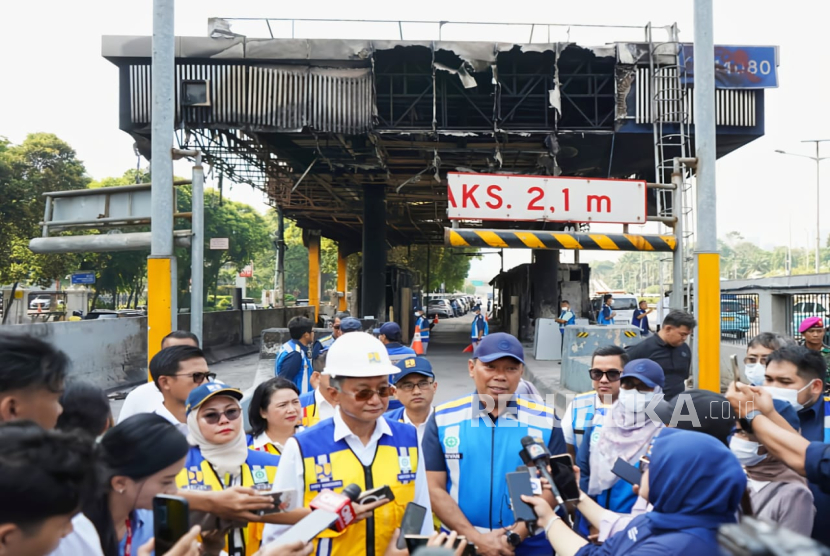 Kunjungan Menteri Pekerjaan Umum (PU) Dody Hanggodo di tol dalam kota, Selasa (2/9/2025).