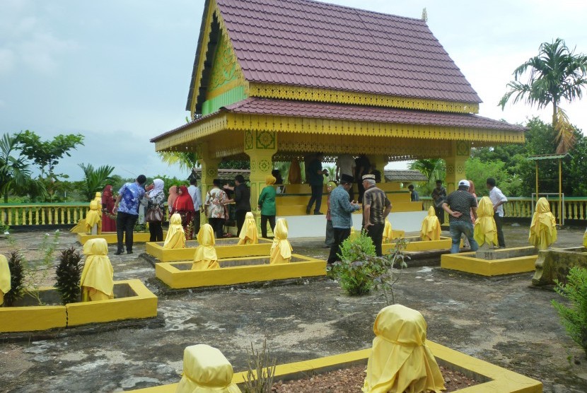 Kunjungan Muhibah Kedatuan Luwu Sulawesi Selatan ke kerabatan Kesultanan Riau Lingga di Pekanbaru. (Republika/Andi Nur Aminah)