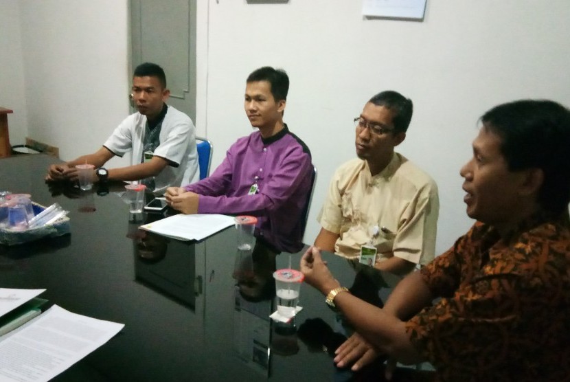 Kunjungan perwakilan Bank Syariah BDS Yogyakarta ke kantor Harian Republika Perwakilan DIY-Jateng.