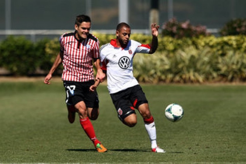 Kyle Porter (kanan) dalam sebuah laga persahabatan DC United.