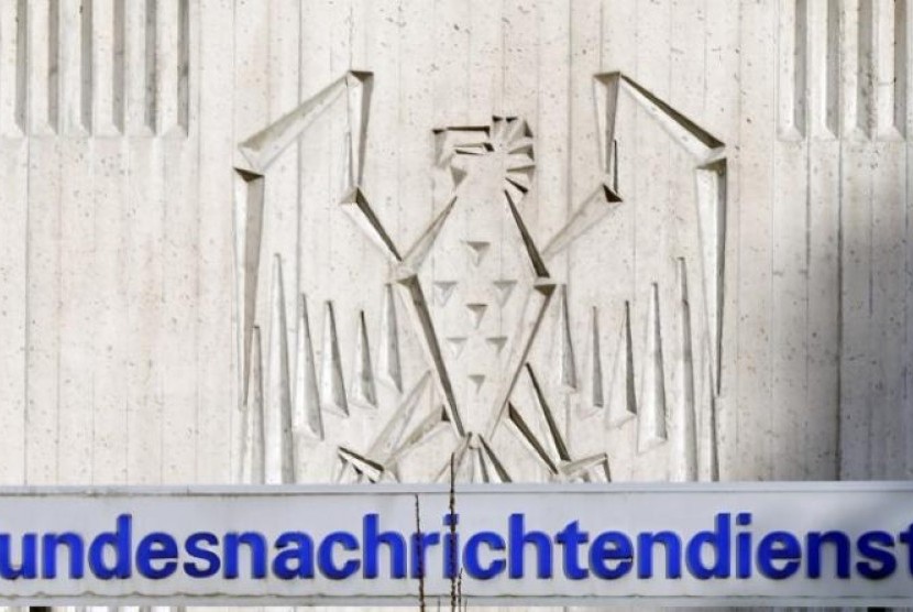 Lambang badan intelijen Jerman Bundesnachrichtendienst (BND) di markasnya di Pullach, 15 Km selatan Muenchen.