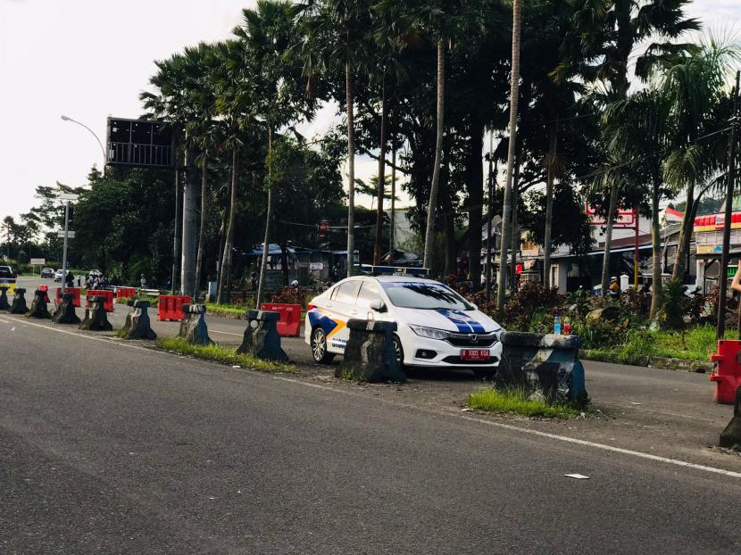 Langgar Lalu Lintas, Mobil Dishub Kota Bekasi Ditilang di Puncak