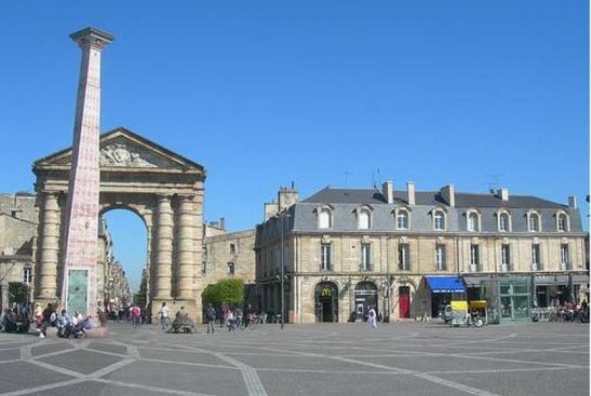 Lapangan Victoire di Bordeaux, Prancis.