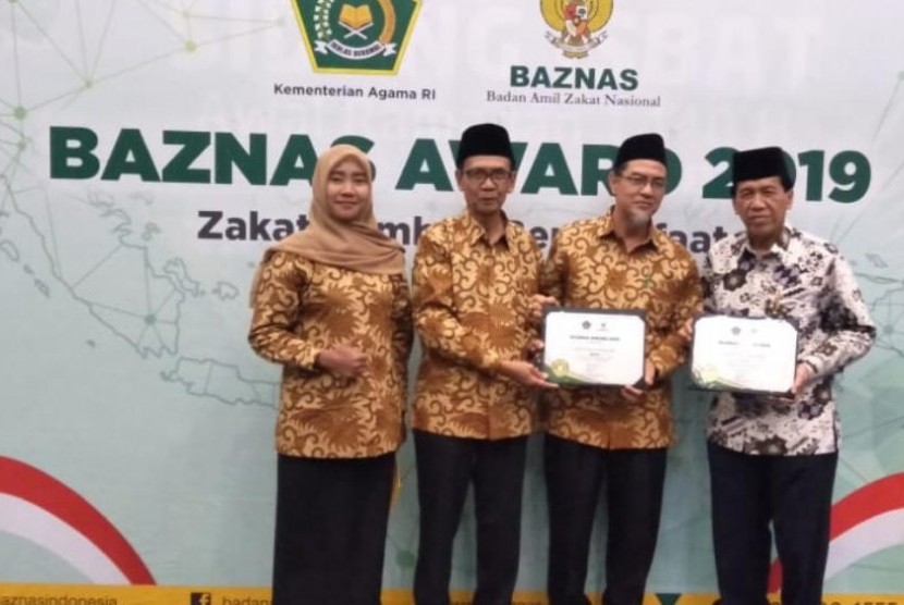 Laporan tahunan Baznas Muba dinobatkan terbaik 3 (tiga) se-Indonesia dalam ajang Baznas Award 2019 bertema 