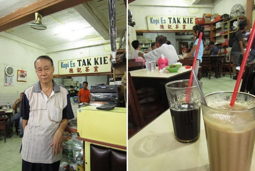 Latif Yunus or A Yauw (left) is the third generation of Tak Kie coffee stall owner. The second picture shows iced coffee (left) and iced cafe latte (right) of Tak Kie.  