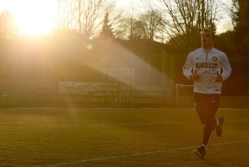 Latihan perdana Xherdan Shaqiri.