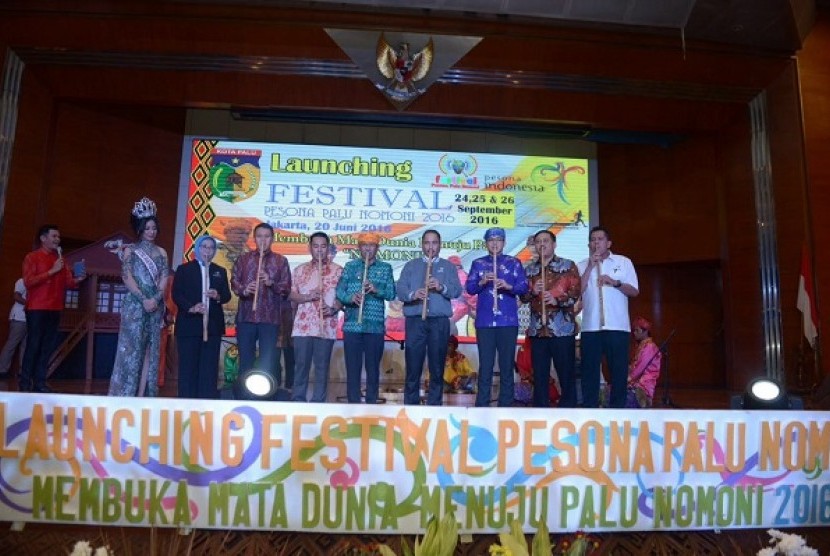 Launching Festival Pesona Palu Nomoni 2016 di Balairung Soesilo Soedarman, Gedung Sapta Pesona, Senin (20/6).