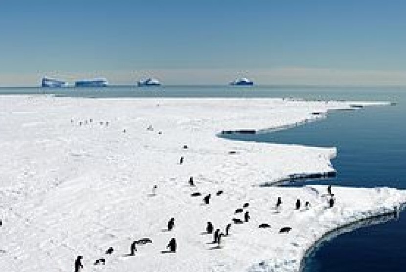 Laut di Antartika Timur. 