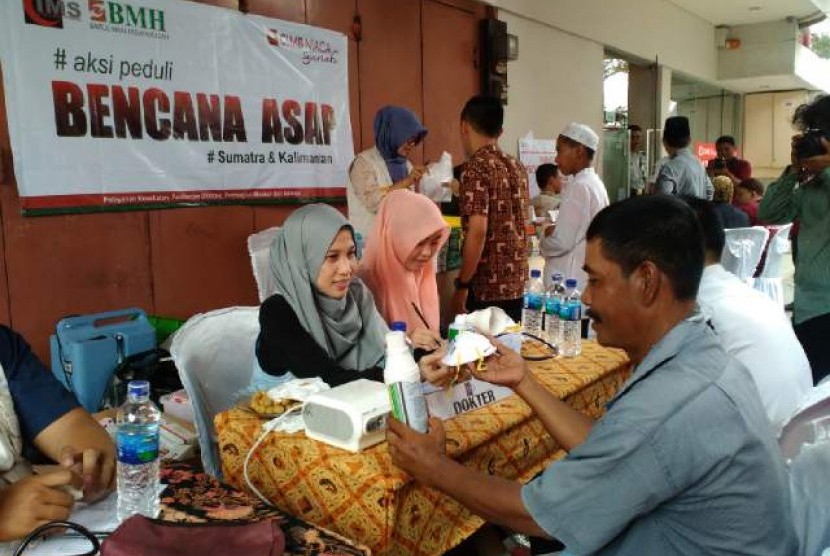 Layanan Kesehatan BMH dan CIMB Niaga Syariah di Palembang, Jumat (6/11)