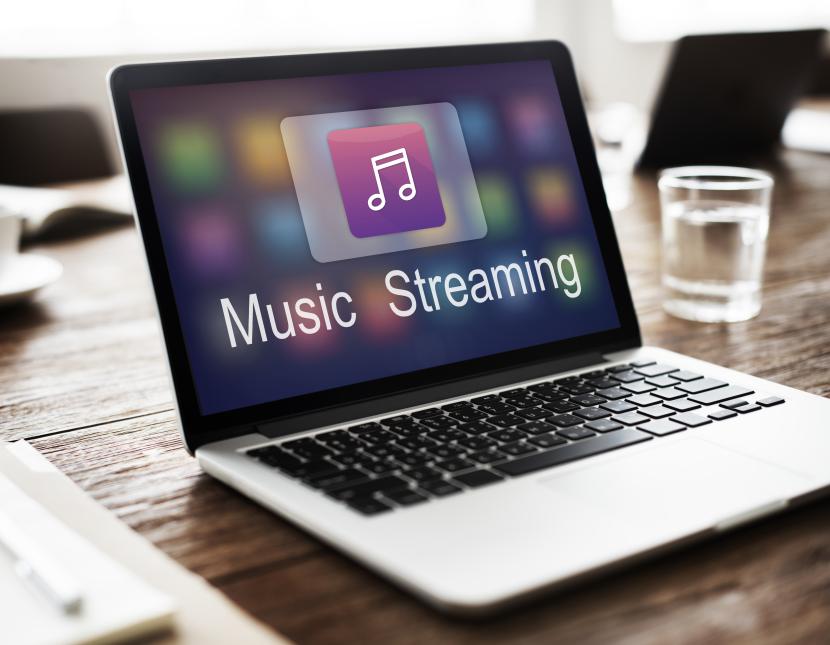 Layanan streaming musik. Uni Eropa mendorong platform streaming musik membayar lebih adil pada seniman.