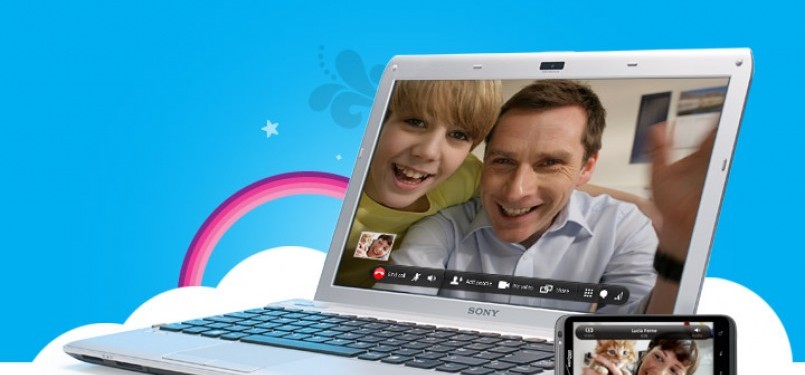 Layanan video call Skype (ilustrasi).