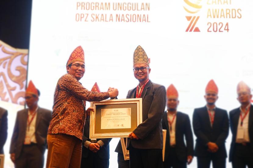 Laznas Dewan Dakwah raih penghargaan dalam Zakat Award 2024 