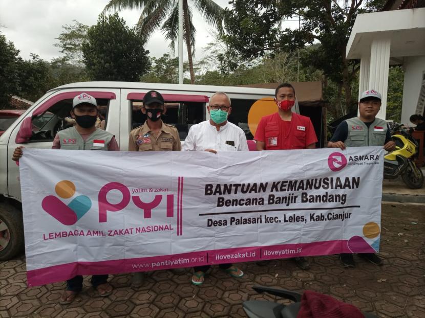 LAZ Panti Yatim menyalurkan bantan sembako untuk warga korban banjir bandang Cianjur, Jawa Barat.