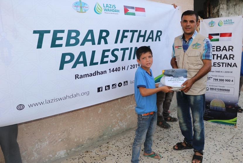 Lazis Wahdah menggelar program Tebar Ifthar Palestina yang kembali menyasar daerah Gaza.